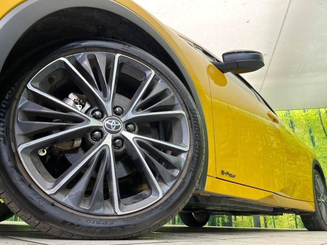 TOYOTA PRIUS 4WD 2024