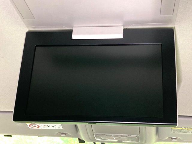 TOYOTA NOAH HYBRID 2014