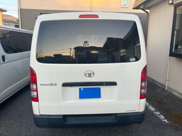 TOYOTA REGIUSACE van 4WD 2014