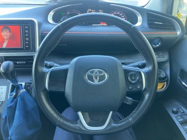 TOYOTA SIENTA HYBRID 2019