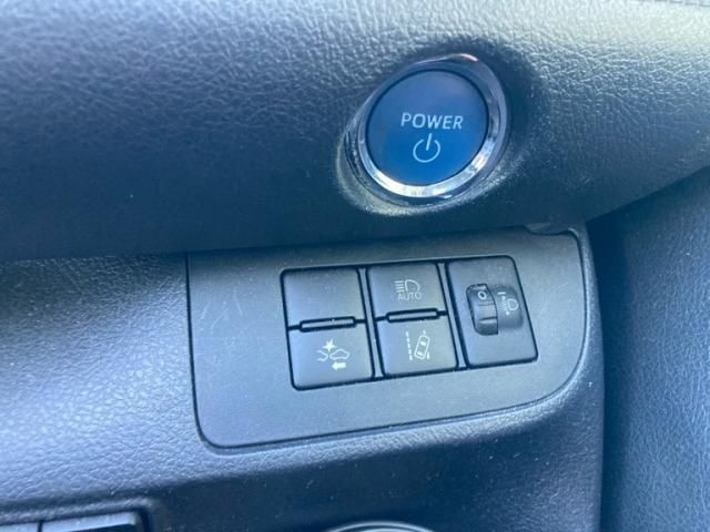 TOYOTA SIENTA HYBRID 2019