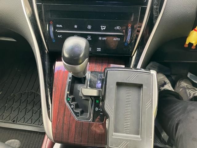 TOYOTA HARRIER 2WD 2016