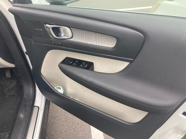 VOLVO VOLVO XC40 2021