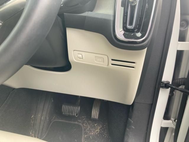 VOLVO VOLVO XC40 2021