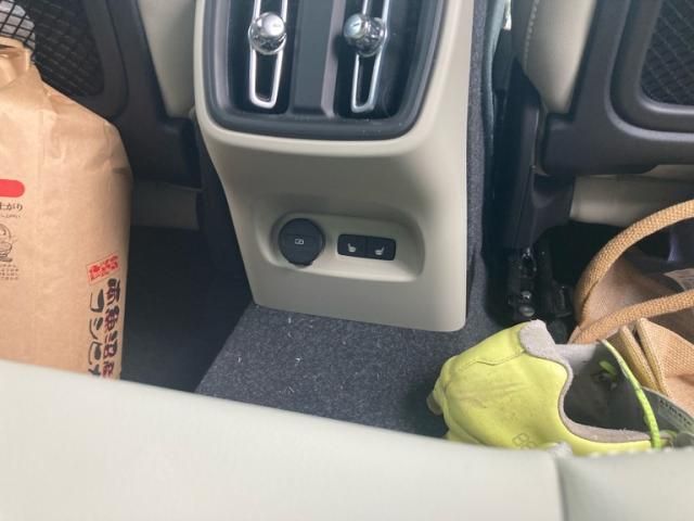 VOLVO VOLVO XC40 2021