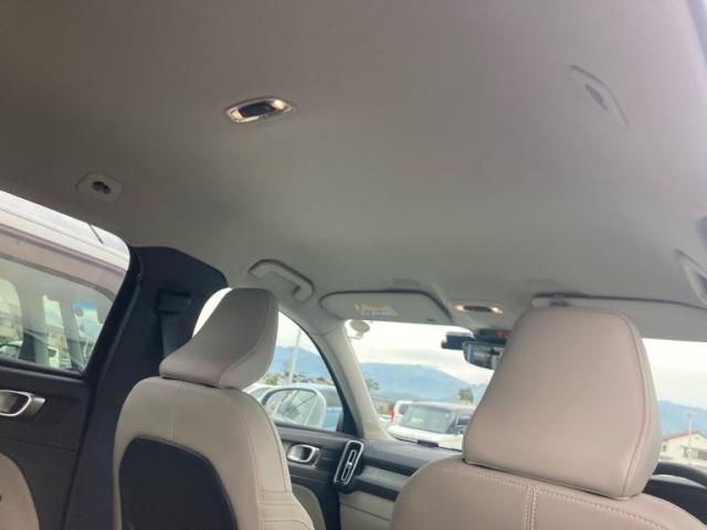 VOLVO VOLVO XC40 2021