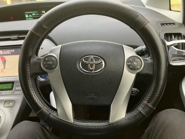 TOYOTA PRIUS 2015