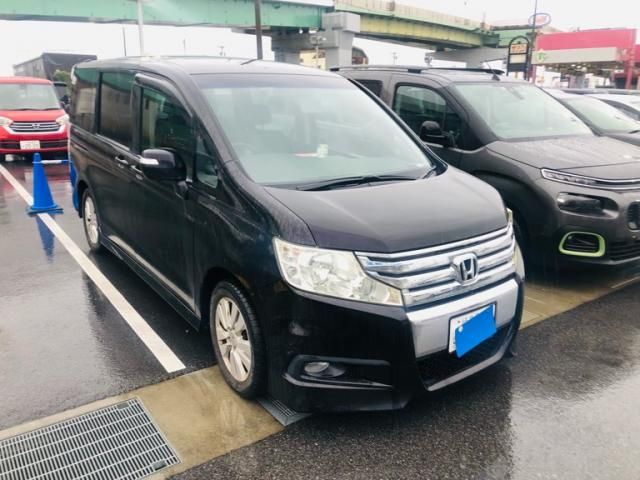 HONDA STEPWAGON SPADA 2011