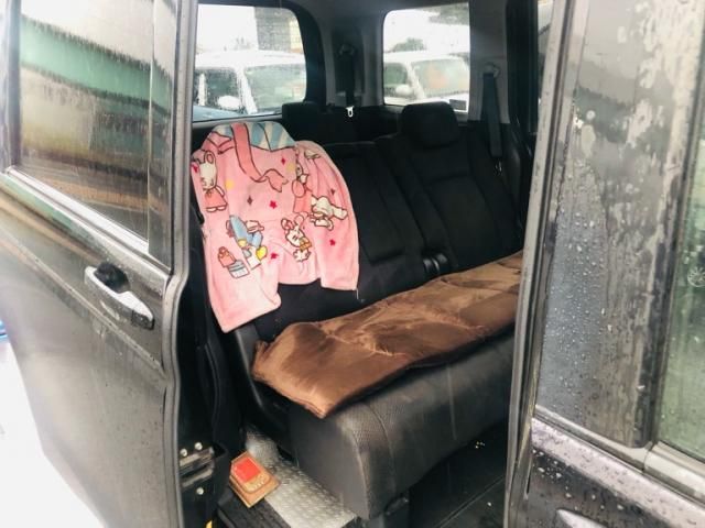 HONDA STEPWAGON SPADA 2011