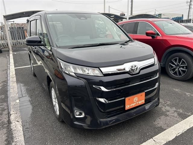 TOYOTA NOAH 2022