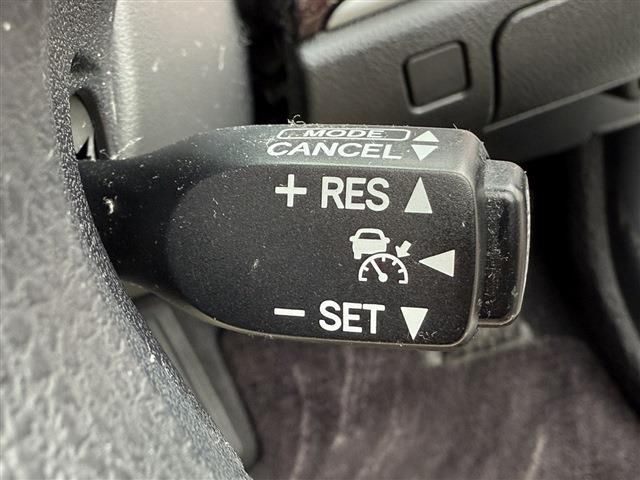 TOYOTA CROWN MAJESTA HYBRID 2014