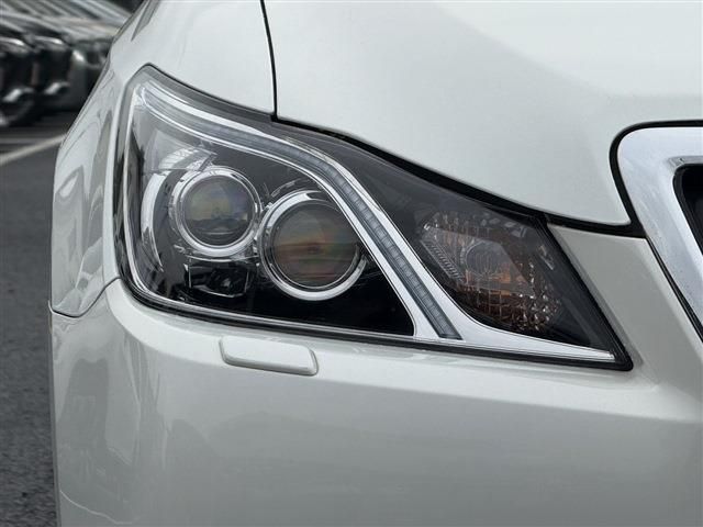 TOYOTA CROWN MAJESTA HYBRID 2014