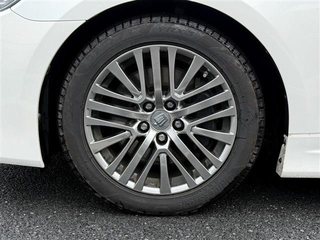 TOYOTA CROWN MAJESTA HYBRID 2014