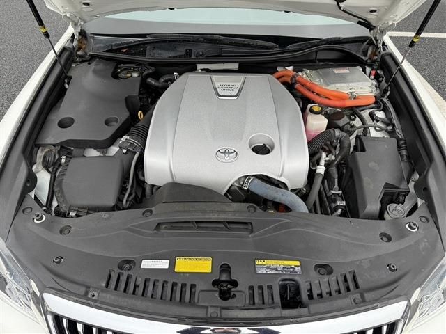 TOYOTA CROWN MAJESTA HYBRID 2014