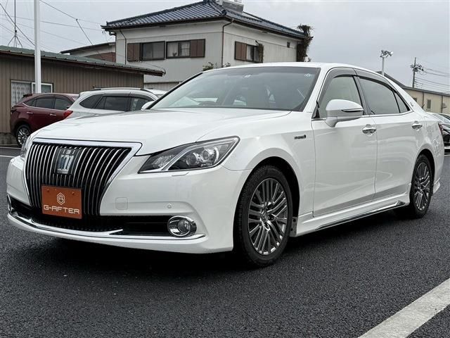 TOYOTA CROWN MAJESTA HYBRID 2014