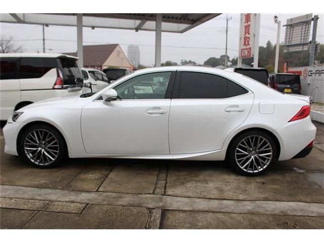 TOYOTA LEXUS IS200t 2016