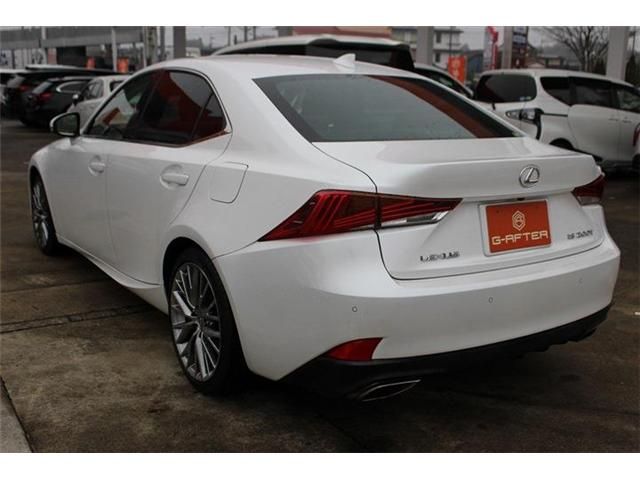 TOYOTA LEXUS IS200t 2016