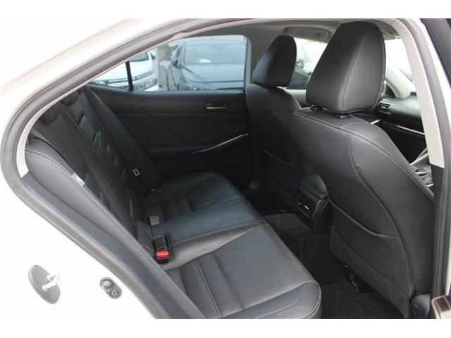 TOYOTA LEXUS IS200t 2016