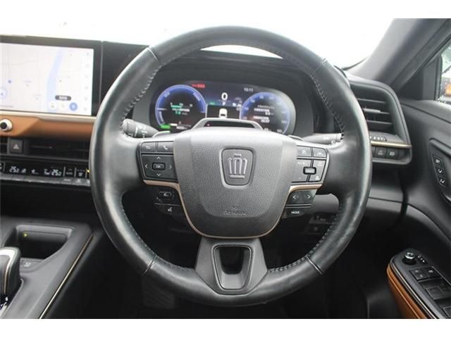 TOYOTA CROWN CROSSOVER 2023