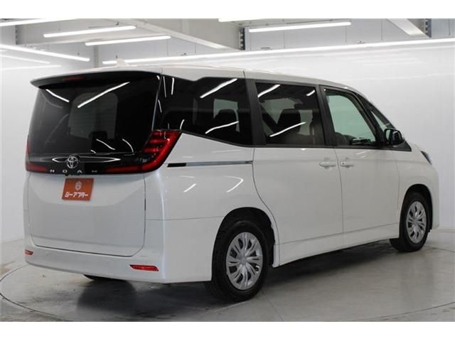 TOYOTA NOAH 2025