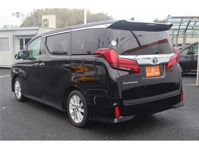 TOYOTA ALPHARD 2022