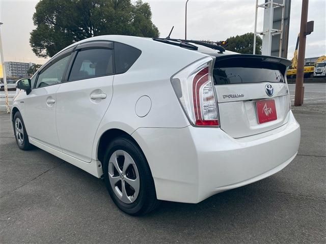 TOYOTA PRIUS 2012