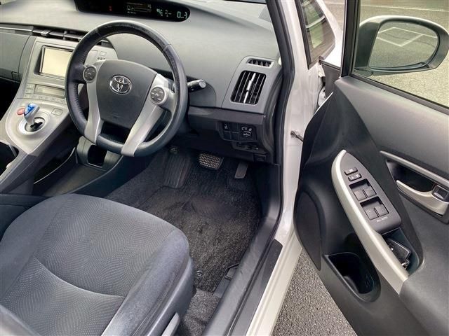 TOYOTA PRIUS 2012