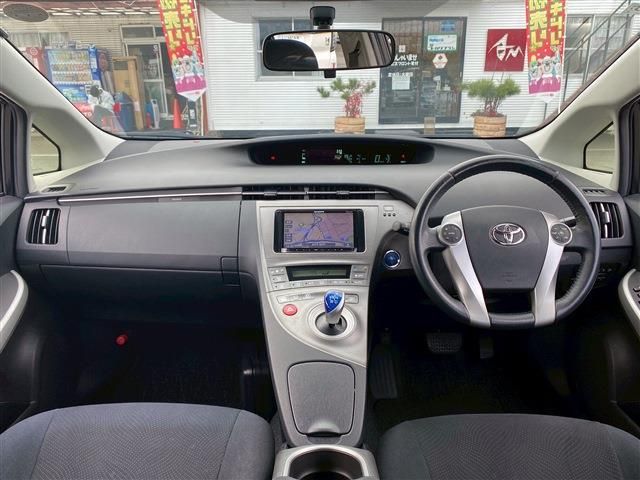 TOYOTA PRIUS 2012