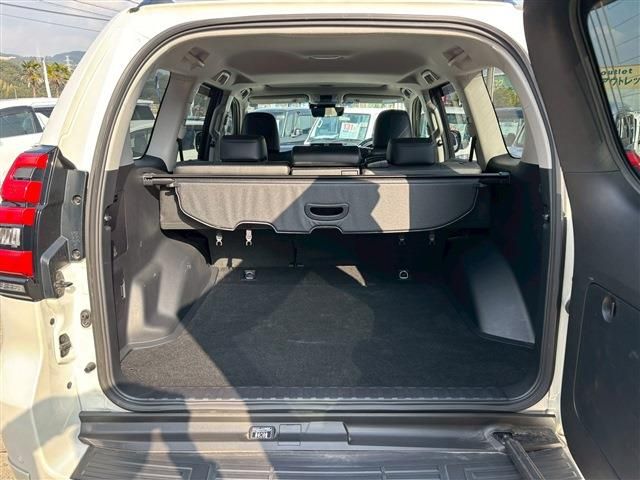 TOYOTA LANDCRUISER PRADO 2023