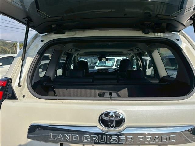 TOYOTA LANDCRUISER PRADO 2023