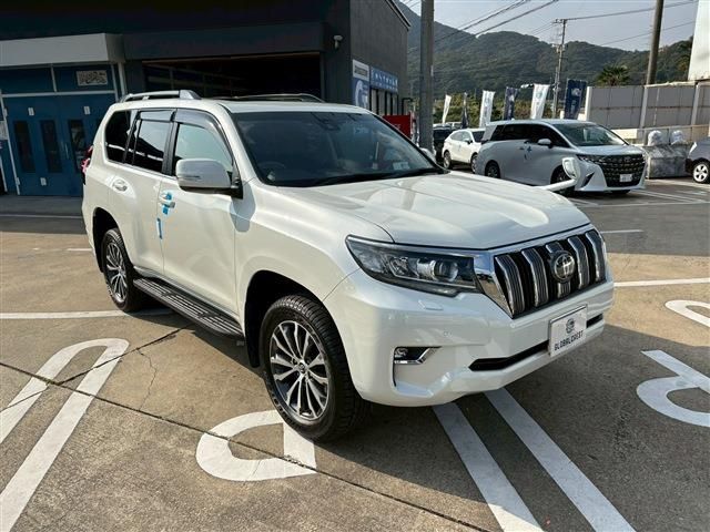 TOYOTA LANDCRUISER PRADO 2023