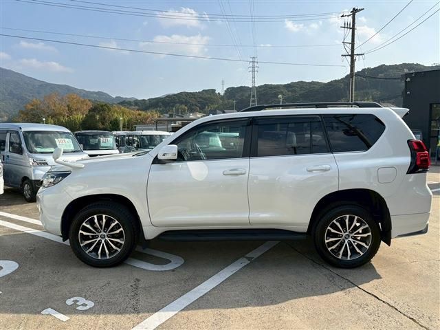 TOYOTA LANDCRUISER PRADO 2023