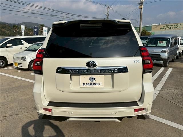 TOYOTA LANDCRUISER PRADO 2023