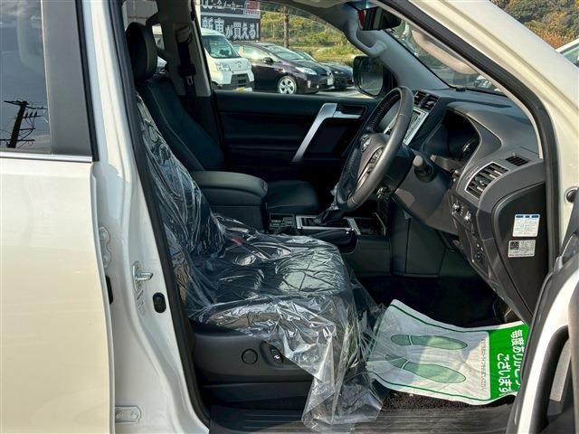 TOYOTA LANDCRUISER PRADO 2023