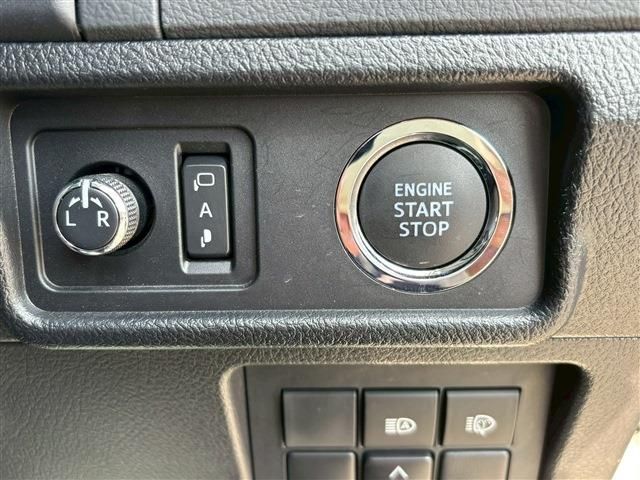 TOYOTA LANDCRUISER PRADO 2023