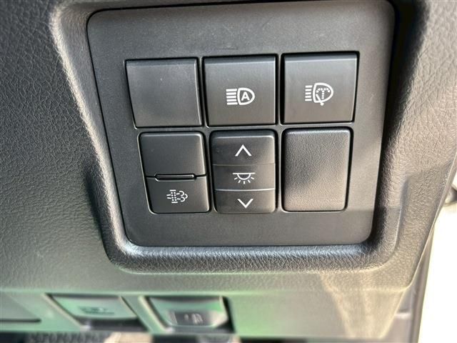 TOYOTA LANDCRUISER PRADO 2023