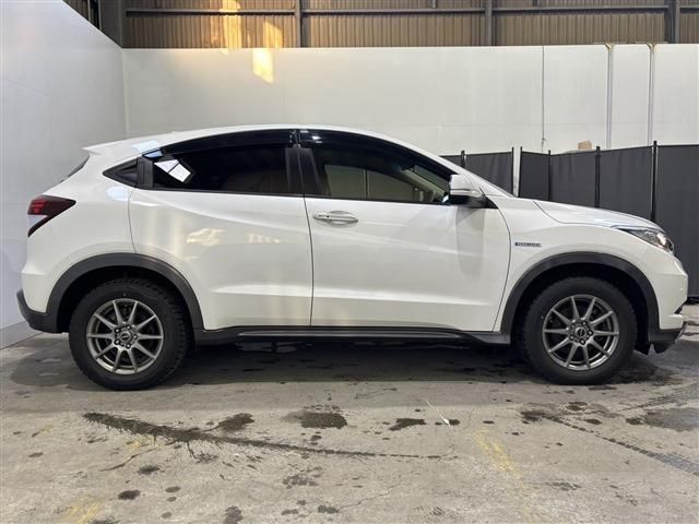 HONDA VEZEL HYBRID 4WD 2015