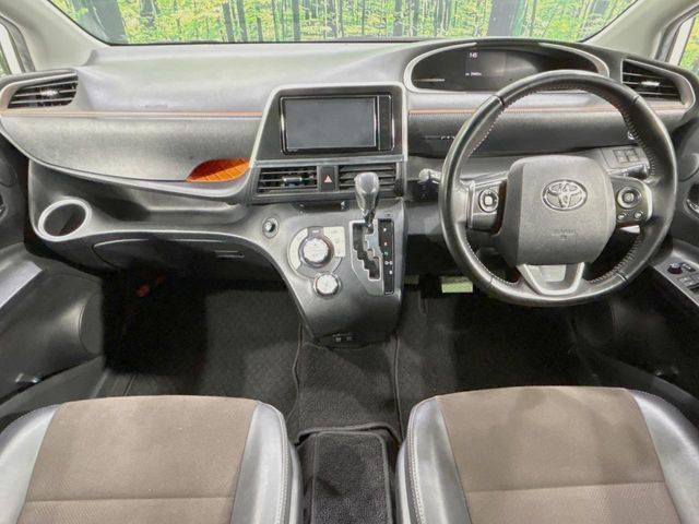 TOYOTA SIENTA 2018