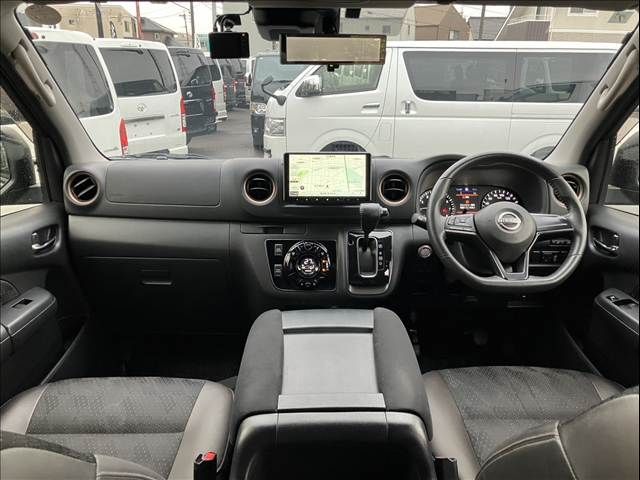 NISSAN NV350 CARAVAN 2022