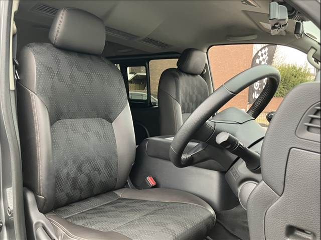 NISSAN NV350 CARAVAN 2022