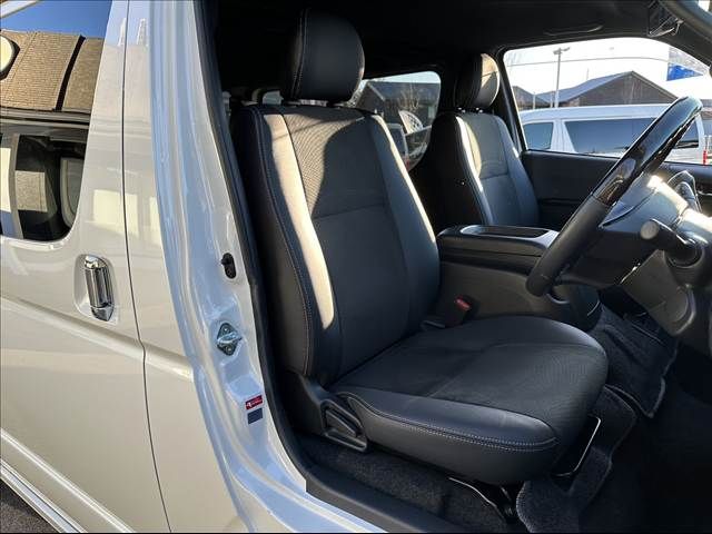 TOYOTA HIACE van 2WD 2022