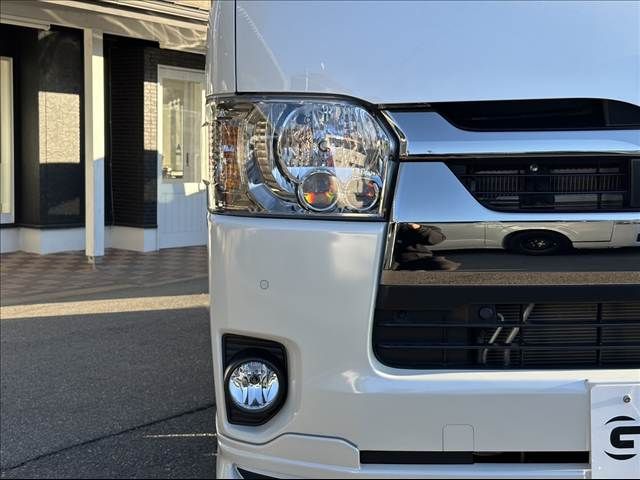 TOYOTA HIACE van 2WD 2022