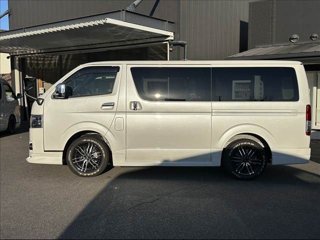 TOYOTA HIACE van 2WD 2022