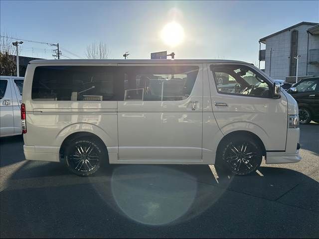 TOYOTA HIACE van 2WD 2022
