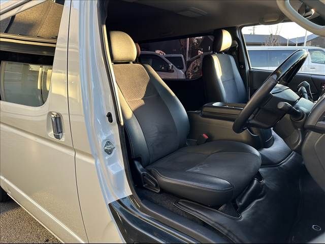 TOYOTA HIACE van 2WD 2018