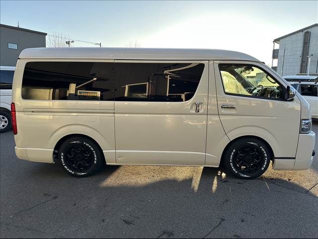 TOYOTA HIACE van 2WD 2018