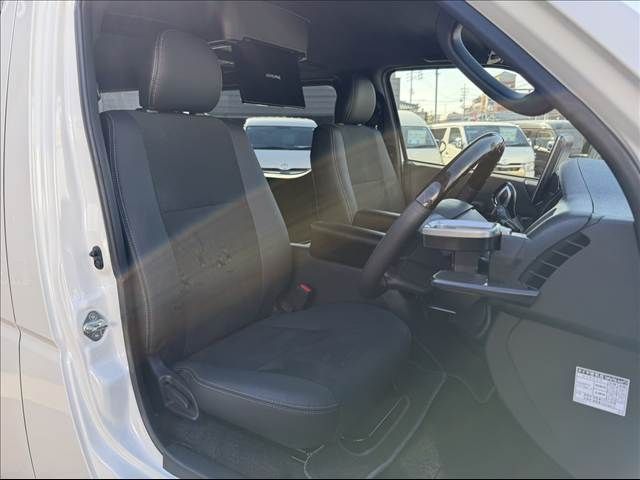 TOYOTA HIACE van 2WD 2023