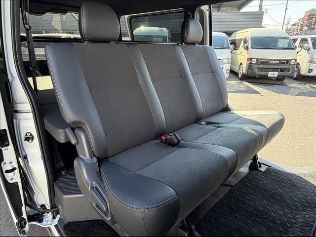 TOYOTA HIACE van 2WD 2023