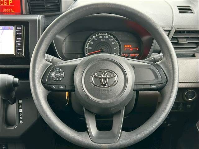 TOYOTA ROOMY 2022