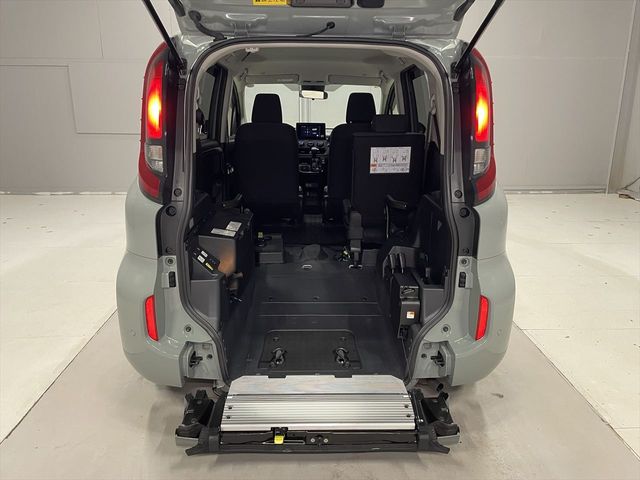 TOYOTA SIENTA 2024
